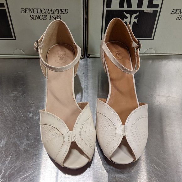 Frye - Ada Vintage Strap - Off White - Picture 2 of 9